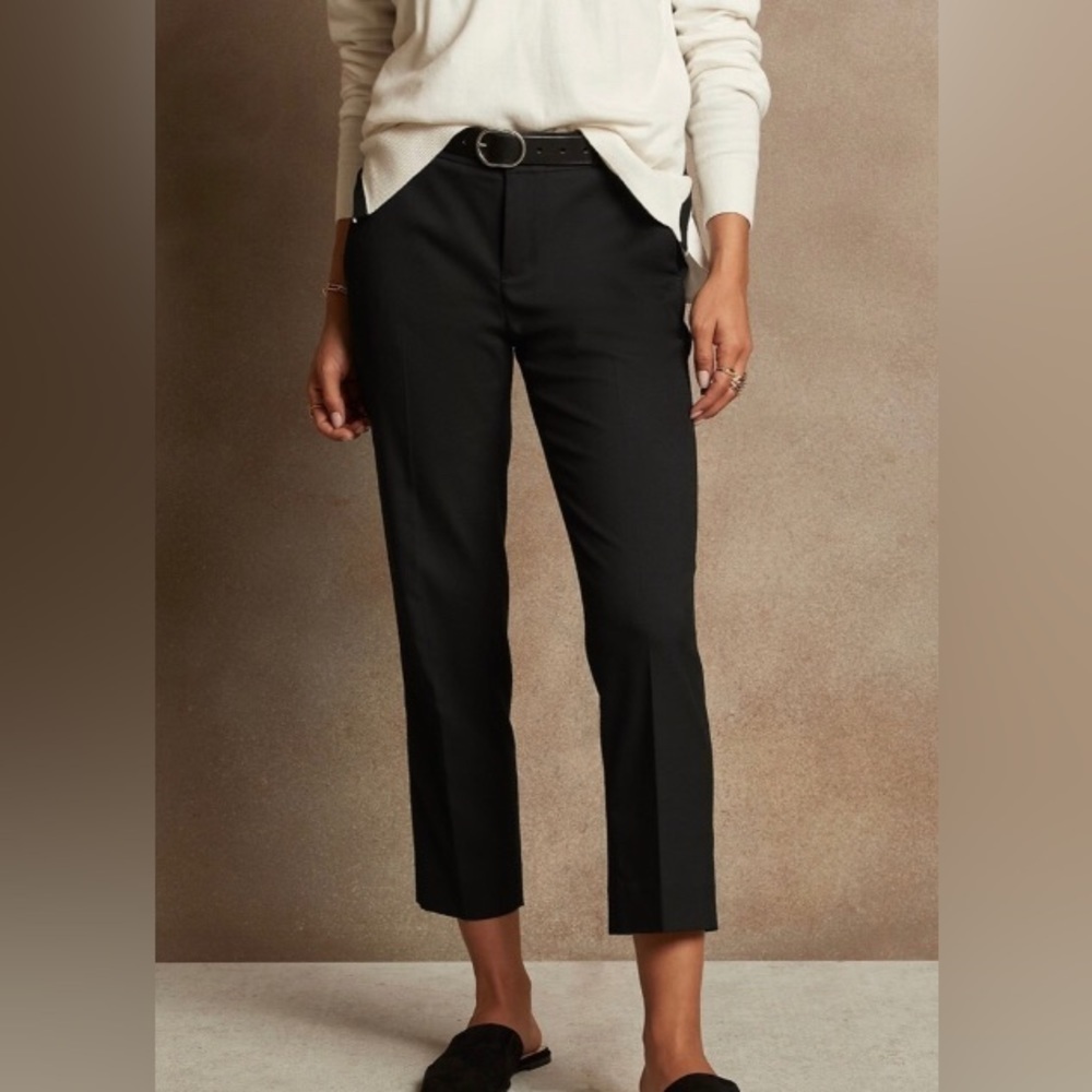 NWT! Banana Republic Black Avery Straight Pants 794221 🖥️8️⃣